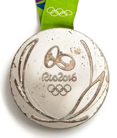 Back: Rio 2016 silver medal, Games emblem surrounded by laurel wreath