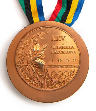 Front: Barcelona 1992 bronze medal, Victory with legend on medallion