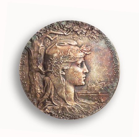Front of Paris 1900 Exposition medal in silvered bronze