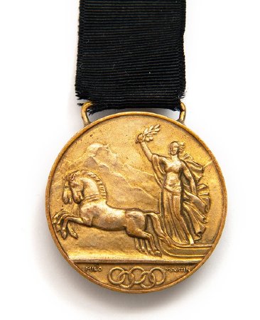 Front of St. Moritz 1928 participation medal in gilt bronze with ribbon